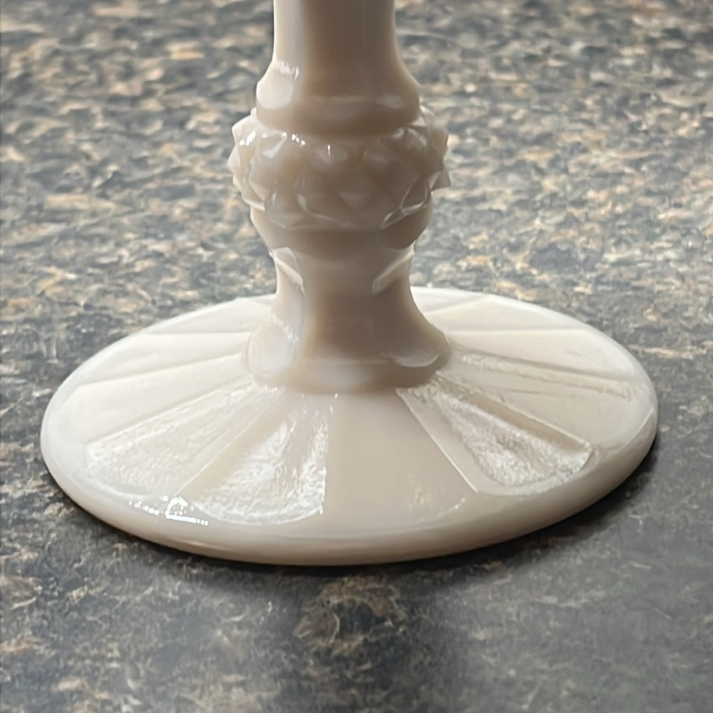 Vtg Milk Glass, Pedestal Bowl, Wedding Decor Desert Bowl, Fruit Bowl, candy dish - Picture 3 of 11